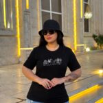 تیشرت یقه گرد آراتین طرح گربه گلدان (عمده)