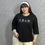 تیشرت باکسی زنانه آراتین مشکی مدل YOLO (عمده)