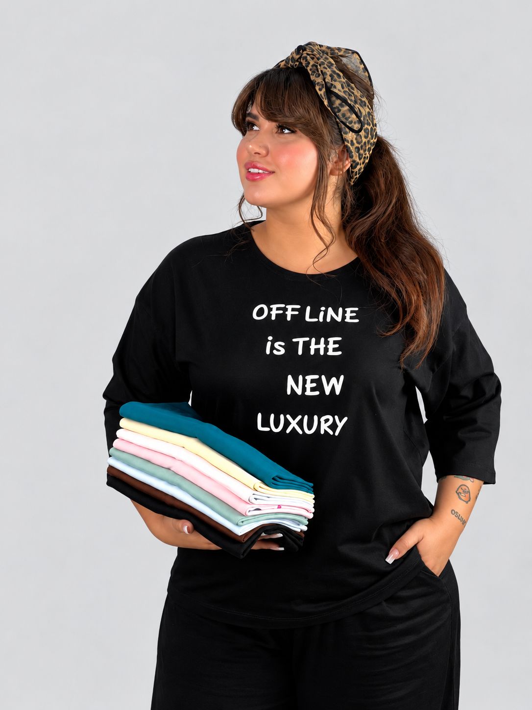 تیشرت باکسی زنانه دیوان مدل لاتین OFFLINE (عمده) تیشرت باکسی زنانه دیوان مدل لاتین OFFLINE (عمده)